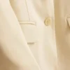 Lila Blazer mit einreihigem Verschluss Lila Blazer mit einreihigem Verschluss