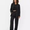 Lila Hose mit geradem Bein