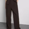 Lila Hose mit geradem Bein