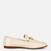 Loafer aus Kunstleder mit Trensen-Motiv