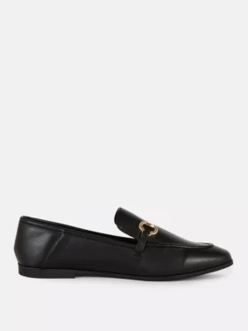 Loafer aus Kunstleder mit Trensen-Motiv