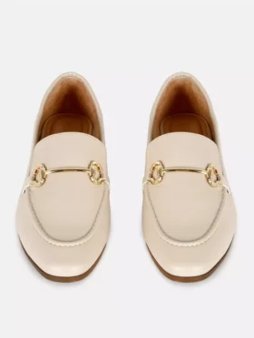 Loafer aus Kunstleder mit Trensen-Motiv