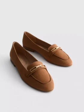 Loafer mit breiter Passform und niedrigem Schaft