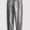 Locker sitzende Jeans mit mittlerer Leibhöhe und geradem Bein
