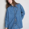 Locker sitzendes Baumwoll-Denim-Hemd mit Knopfleiste Locker sitzendes Baumwoll-Denim-Hemd mit Knopfleiste
