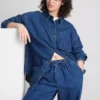 Locker sitzendes Baumwoll-Denim-Hemd mit Knopfleiste Locker sitzendes Baumwoll-Denim-Hemd mit Knopfleiste