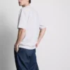 Locker sitzendes Kurzarm-T-Shirt Locker sitzendes Kurzarm-T-Shirt