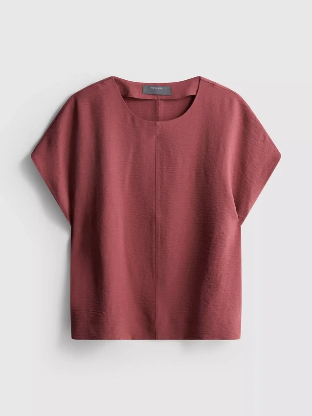 Locker sitzendes T-Shirt mit Rundhalsausschnitt und guter Luftzirkulation Locker sitzendes T-Shirt mit Rundhalsausschnitt und guter Luftzirkulation