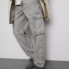 Lose Cargo-Jeans mit mittlerer Leibhöhe Lose Cargo-Jeans mit mittlerer Leibhöhe
