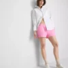 Lounge-Shorts aus Baumwolle mit geschlitztem Saum Lounge-Shorts aus Baumwolle mit geschlitztem Saum