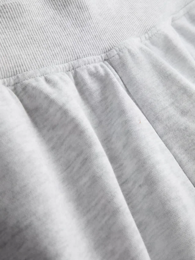 Lounge-Shorts aus Baumwolle mit geschlitztem Saum Lounge-Shorts aus Baumwolle mit geschlitztem Saum