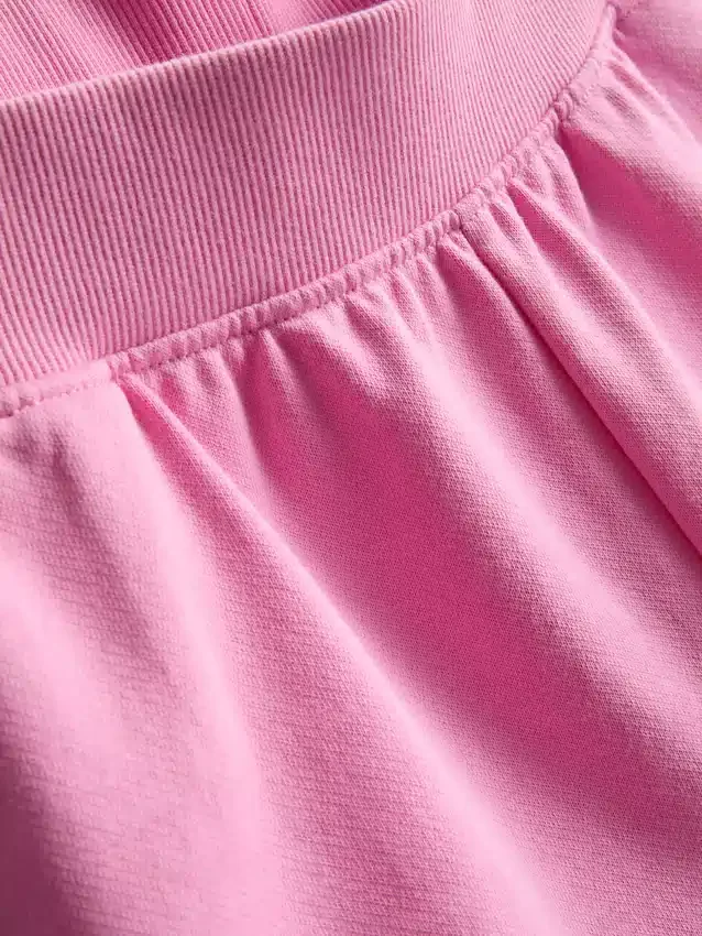 Lounge-Shorts aus Baumwolle mit geschlitztem Saum Lounge-Shorts aus Baumwolle mit geschlitztem Saum