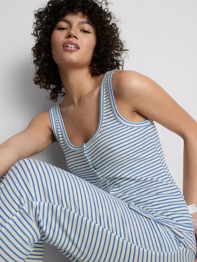„Love to Lounge“ – geripptes, gestreiftes Schlafanzug-Cami-Top „Love to Lounge“ – geripptes, gestreiftes Schlafanzug-Cami-Top