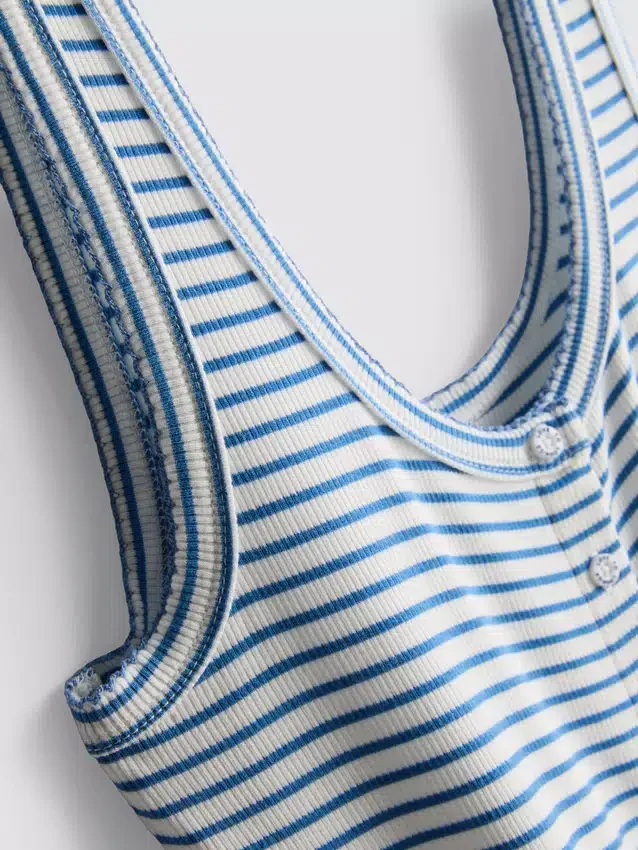 „Love to Lounge“ – geripptes, gestreiftes Schlafanzug-Cami-Top „Love to Lounge“ – geripptes, gestreiftes Schlafanzug-Cami-Top