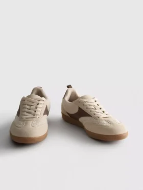 Low-Top-Sneaker mit Gummisohle