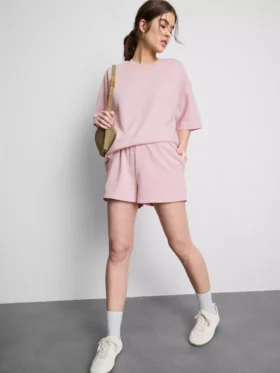 Lässige Airport-Shorts mit hohem Baumwollanteil Lässige Airport-Shorts mit hohem Baumwollanteil