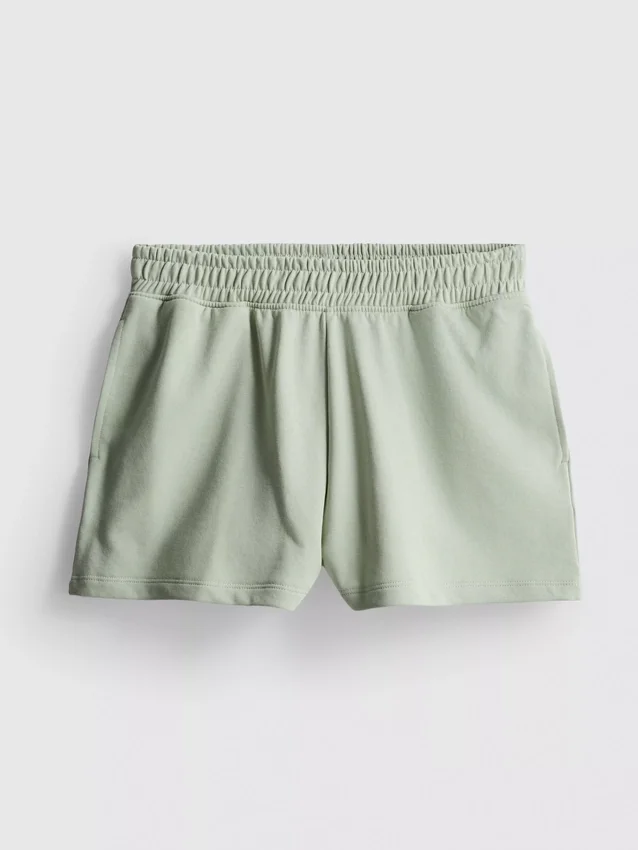 Lässige Airport-Shorts mit hohem Baumwollanteil Lässige Airport-Shorts mit hohem Baumwollanteil