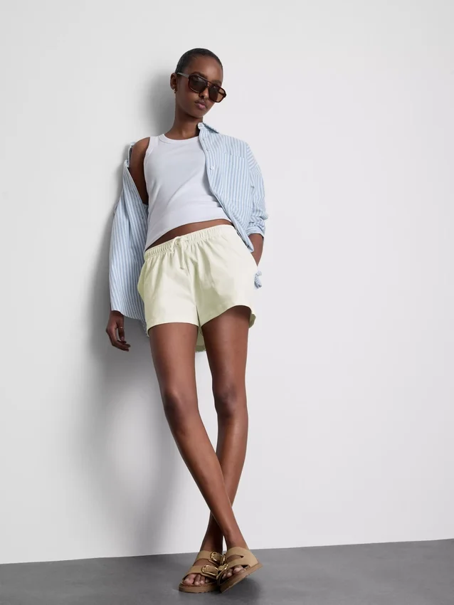Lässige Shorts aus Baumwolle mit Kordelzug Lässige Shorts aus Baumwolle mit Kordelzug