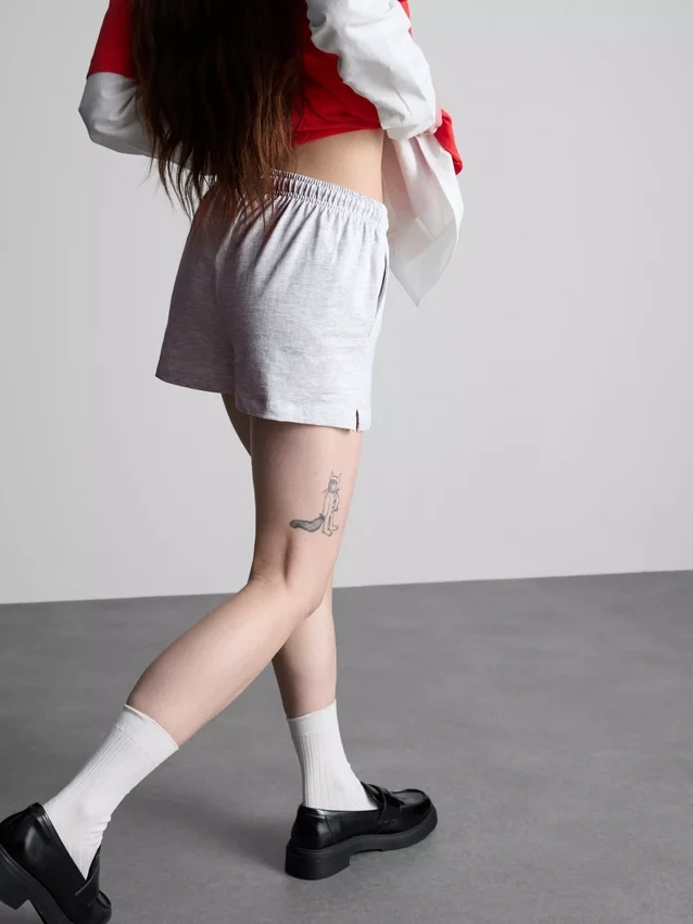 Lässige Shorts aus Baumwolle mit Kordelzug Lässige Shorts aus Baumwolle mit Kordelzug