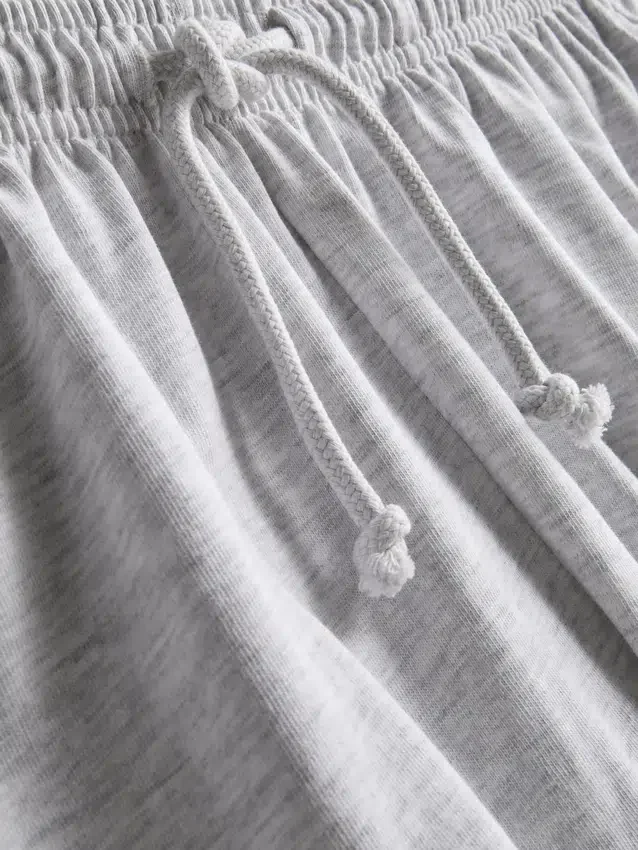 Lässige Shorts aus Baumwolle mit Kordelzug Lässige Shorts aus Baumwolle mit Kordelzug