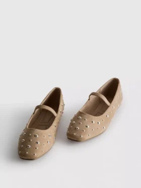Mary Janes mit Nieten
