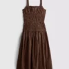 Midi-Kleid aus Baumwolle mit gerüschtem Rundhalsausschnitt Midi-Kleid aus Baumwolle mit gerüschtem Rundhalsausschnitt