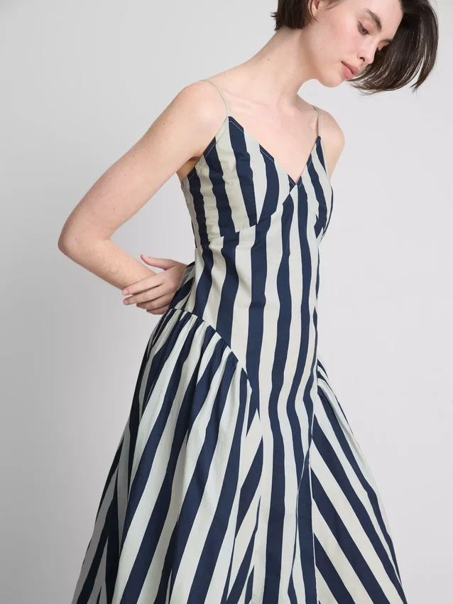 Midi-Kleid aus Baumwolle mit Trägern im Korsettstil Midi-Kleid aus Baumwolle mit Trägern im Korsettstil
