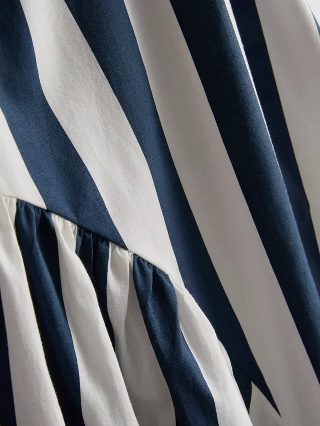 Midi-Kleid aus Baumwolle mit Trägern im Korsettstil Midi-Kleid aus Baumwolle mit Trägern im Korsettstil