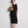 Midi-Kleid mit geripptem integrierten BH Midi-Kleid mit geripptem integrierten BH