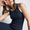 Midi-Kleid mit geripptem integrierten BH Midi-Kleid mit geripptem integrierten BH