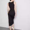 Midi-Kleid mit geripptem integrierten BH Midi-Kleid mit geripptem integrierten BH