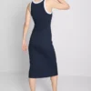 Midi-Kleid mit geripptem integrierten BH Midi-Kleid mit geripptem integrierten BH