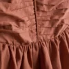 Midi-Kleid mit gestuften Rüschen Midi-Kleid mit gestuften Rüschen