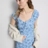 Midi-Kleid mit Herzausschnitt und Crinkle-Optik Midi-Kleid mit Herzausschnitt und Crinkle-Optik