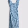 Midi-Kleid mit Herzausschnitt und Crinkle-Optik Midi-Kleid mit Herzausschnitt und Crinkle-Optik