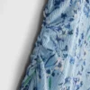 Midi-Kleid mit Herzausschnitt und Crinkle-Optik Midi-Kleid mit Herzausschnitt und Crinkle-Optik