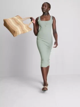 Midi-Kleid mit quadratischem Ausschnitt im Second-Skin-Look