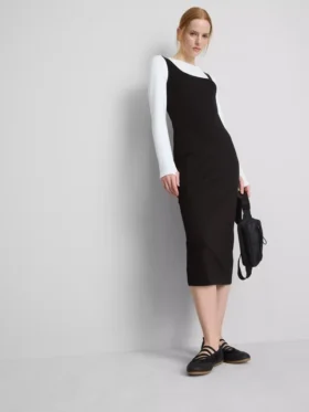 Midi-Kleid mit quadratischem Ausschnitt im Second-Skin-Look