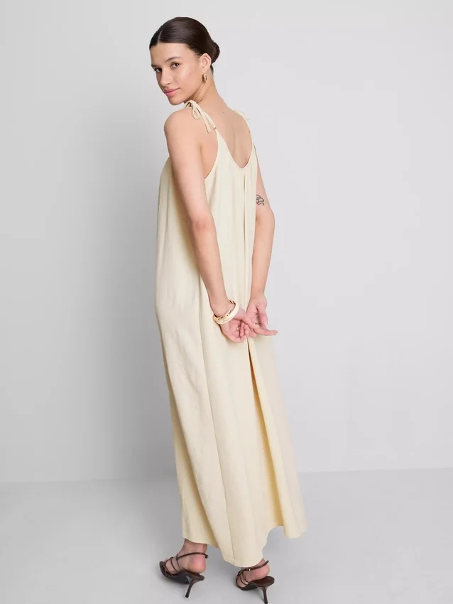 Midi-Kleid mit Trägern Midi-Kleid mit Trägern