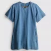 Mini-Etuikleid aus Baumwoll-Denim Mini-Etuikleid aus Baumwoll-Denim