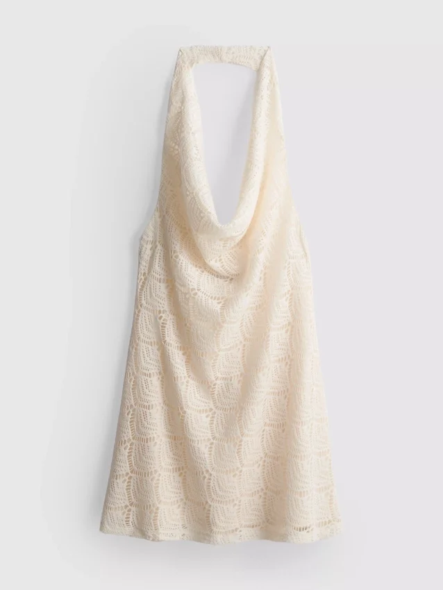 Mini-Halterkleid mit Rollkragen, gehäkelt Mini-Halterkleid mit Rollkragen, gehäkelt