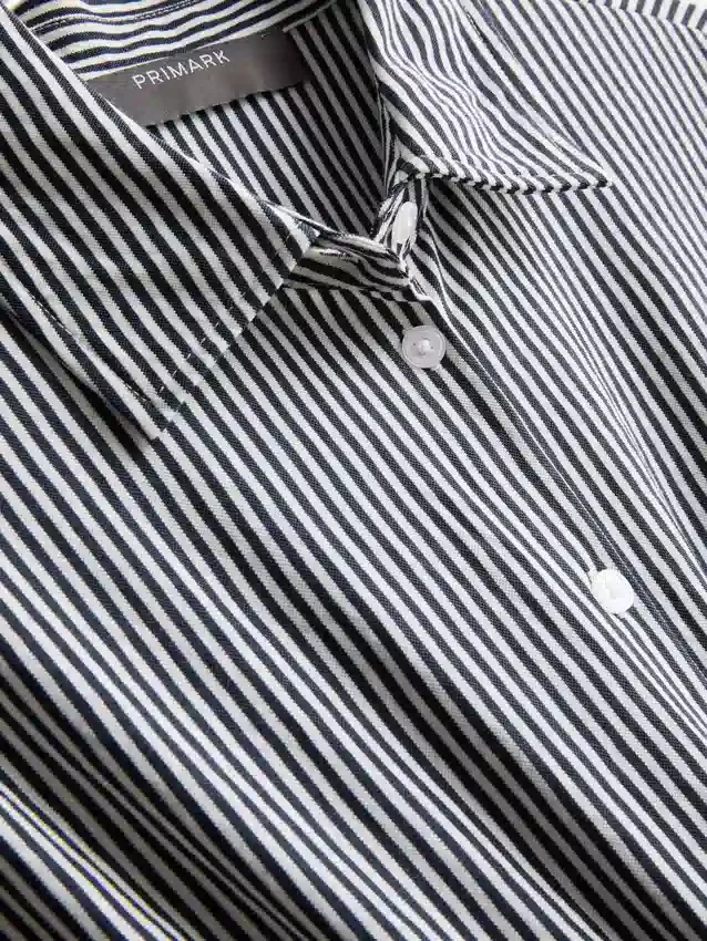 Mini-Hemd-Kleid mit Kragen Mini-Hemd-Kleid mit Kragen