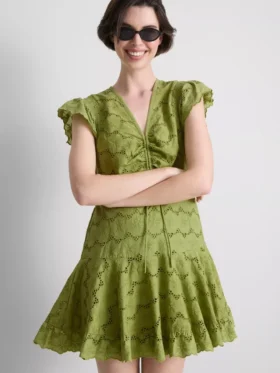 Mini-Kleid aus Baumwolle mit Lochstickerei und Rüschen
