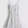 Mini-Kleid aus Popeline mit Rüschen und Trägern Mini-Kleid aus Popeline mit Rüschen und Trägern