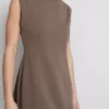Mini-Kleid mit Flügelärmeln Mini-Kleid mit Flügelärmeln
