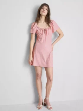 Mini-Kleid mit gekräuselten Flügelärmeln