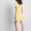 Mini-Kleid mit gekräuselten Flügelärmeln Mini-Kleid mit gekräuselten Flügelärmeln