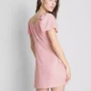 Mini-Kleid mit gekräuselten Flügelärmeln Mini-Kleid mit gekräuselten Flügelärmeln