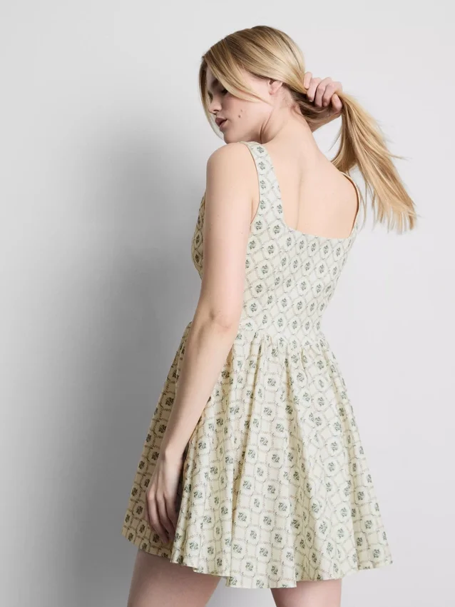Mini-Kleid mit Korsett-Knopfleiste Mini-Kleid mit Korsett-Knopfleiste
