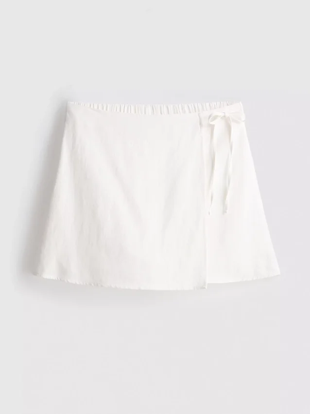 Mini-Skort aus Leinenmischung mit seitlichen Bindebändern Mini-Skort aus Leinenmischung mit seitlichen Bindebändern